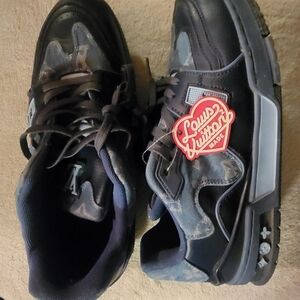 Original price $1k Louis Vuitton blue tennis shoes size 8.5 mens